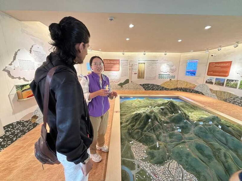 Taipei: Yanmingshan walking tour - Qingtiangang Grassland - The Full Perspective on the Tour