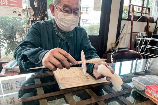 Taisho Era Folk House Unique Indigo Dyeing for All Ages - Experience the Dyeing Process