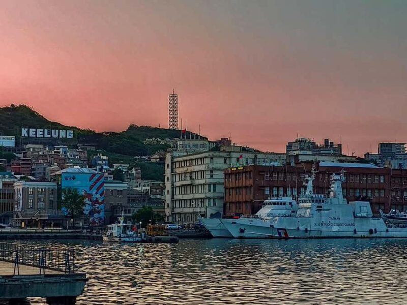 Taiwan Kaohsiung: Photoshoot with Taiwan Photographer - An Introduction to the Kaohsiung Photoshoot Experience