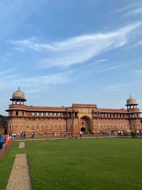 Taj Mahal, Agra Fort & Baby Taj: Day Trip from Delhi by Car - FAQ