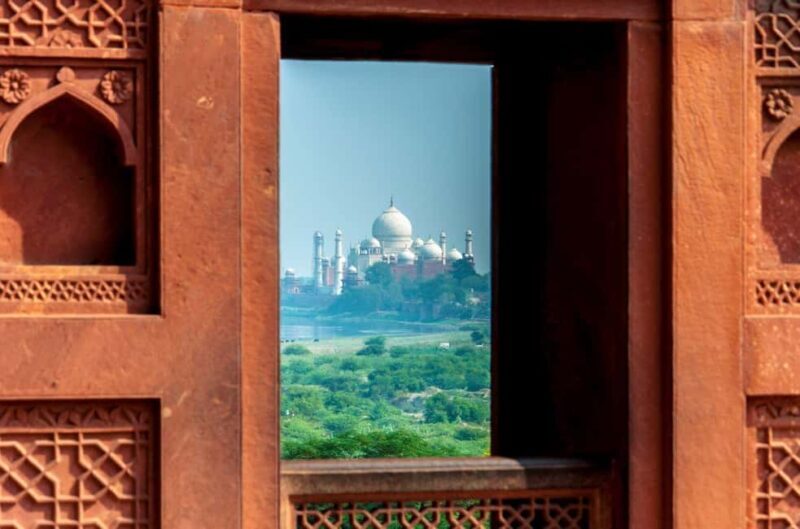 Taj Mahal, Agra Fort & Baby Taj Tour from Delhi with 5*Lunch - FAQs
