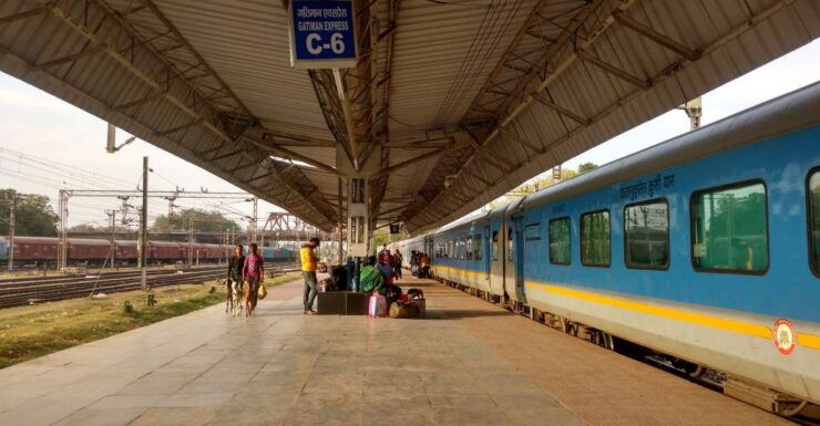 Taj Mahal - Agra Fort Day Tour by Gatimaan Superfast Train - Available Languages