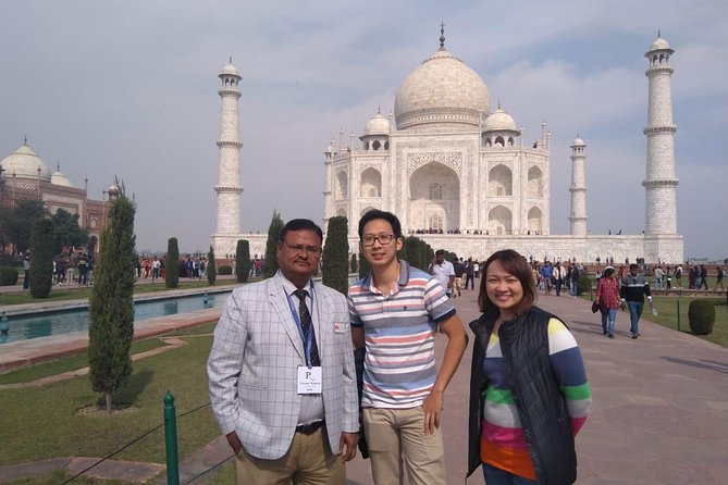 Taj Mahal & Agra Fort Group Tour From Delhi - Meeting Points and Logistics