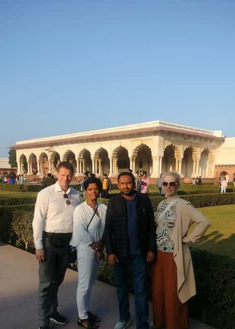 Taj Mahal & Agra Fort Tour with Skip the line & 5*Lunch - What Sets This Tour Apart?