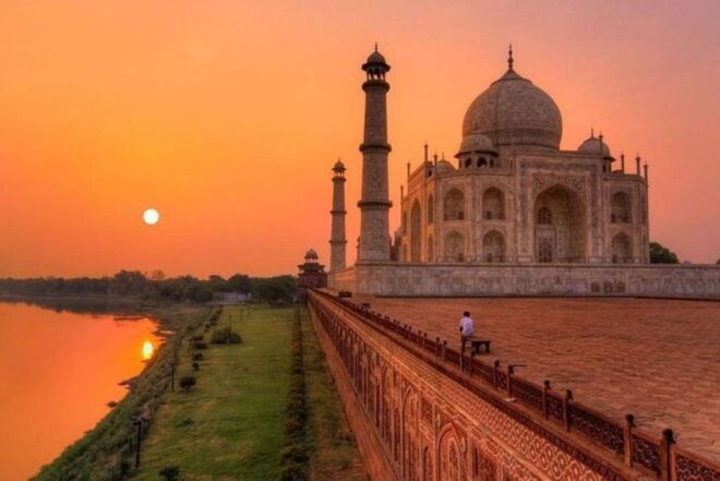 Taj Mahal & Agra Private Tour by Car - Tour The Sum Up and Return Options