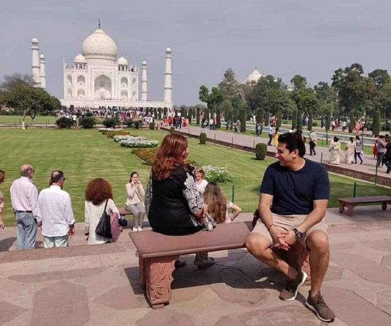 Taj Mahal & Agra Private Tour from Delhi by Car Fast Entry - Visiting Agra Fort: A Mughal Masterpiece