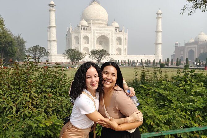Taj Mahal and Agra Fort Tour with 5 Star Lunch - FAQ