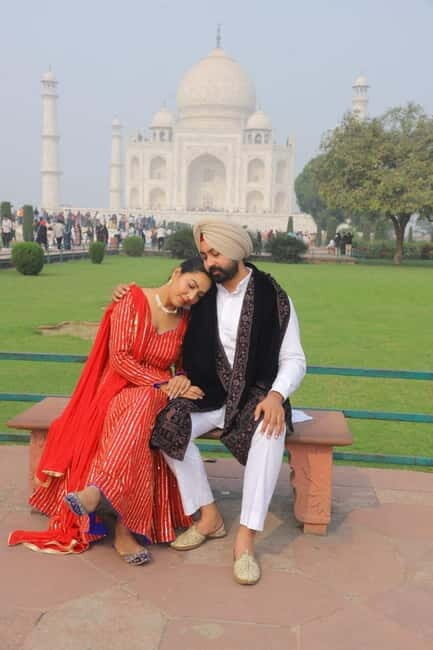 Taj Mahal and Agra fort tour with iconic photoshoot - Exploring Agra Fort: Mughal Power and City Views