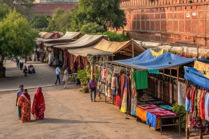 Taj Mahal and Agra Wonders from Delhi - Authentic Insights and Local Interactions