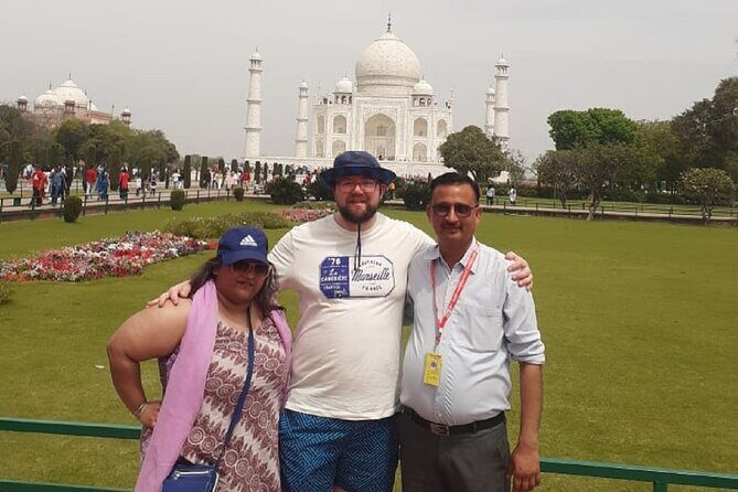 Taj Mahal day tour from Delhi by superfast Train (GATIMAAN EXP) - Lunch and a Visit to the Baby Taj