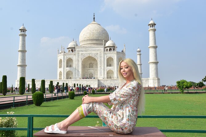 Taj Mahal Day Tour With Mughal Experiance From Delhi - Transportation and Guide