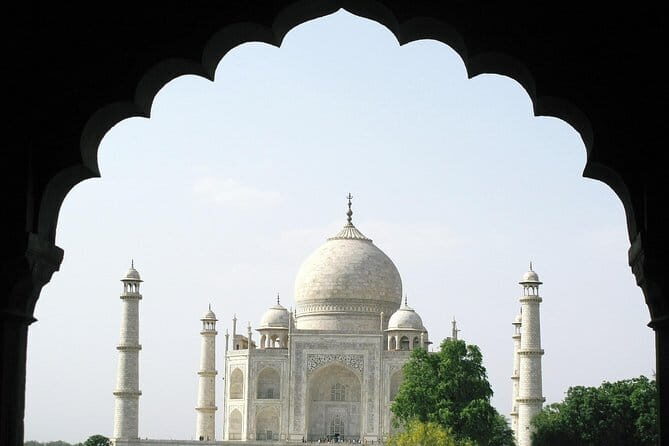 Taj Mahal Day Trip Including Same Day Flights from Mumbai - Good To Know