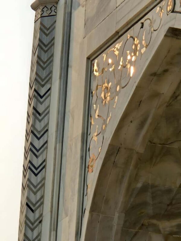 Taj Mahal Express Entry Ticket For Sunrise Tour with Guide - Who Should Consider This Tour?