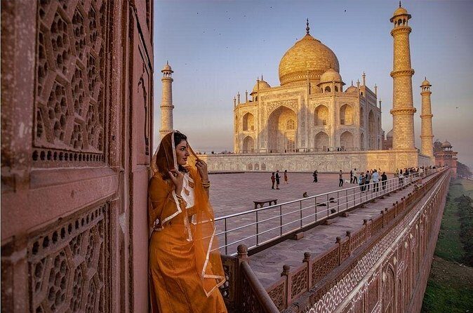 Taj Mahal Overnight Tour with Optional Hotels - FAQ