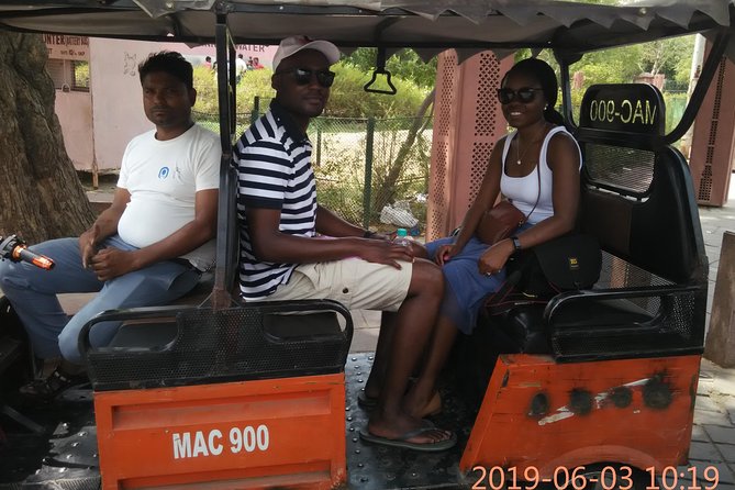 Taj Mahal Sunrise View With Tuk-Tuk - Sunrise at Taj Mahal: A Spectacular Beginning