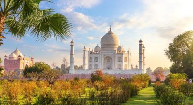Taj Mahal Sunset View or Morning View Tour With Hotel Pickup - Shopping Experience