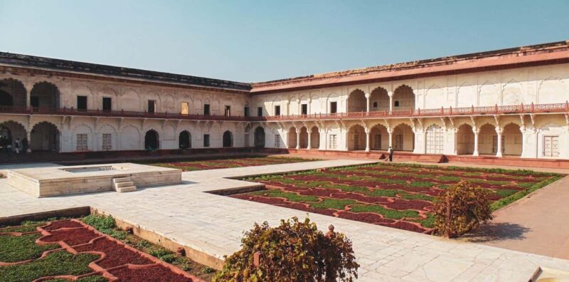 Taj Mahal Tour by Gatimaan Superfast Express Train - Who Is This Tour Best For?