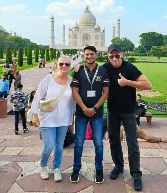 Taj Mahal Tour w/ High-Speed Train Experience -All Inclusive - Returning to Delhi: Comfortable and Convenient
