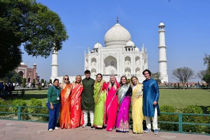 Taj Mahal Tour With Professional Photographer With Rental Saree - Good To Know