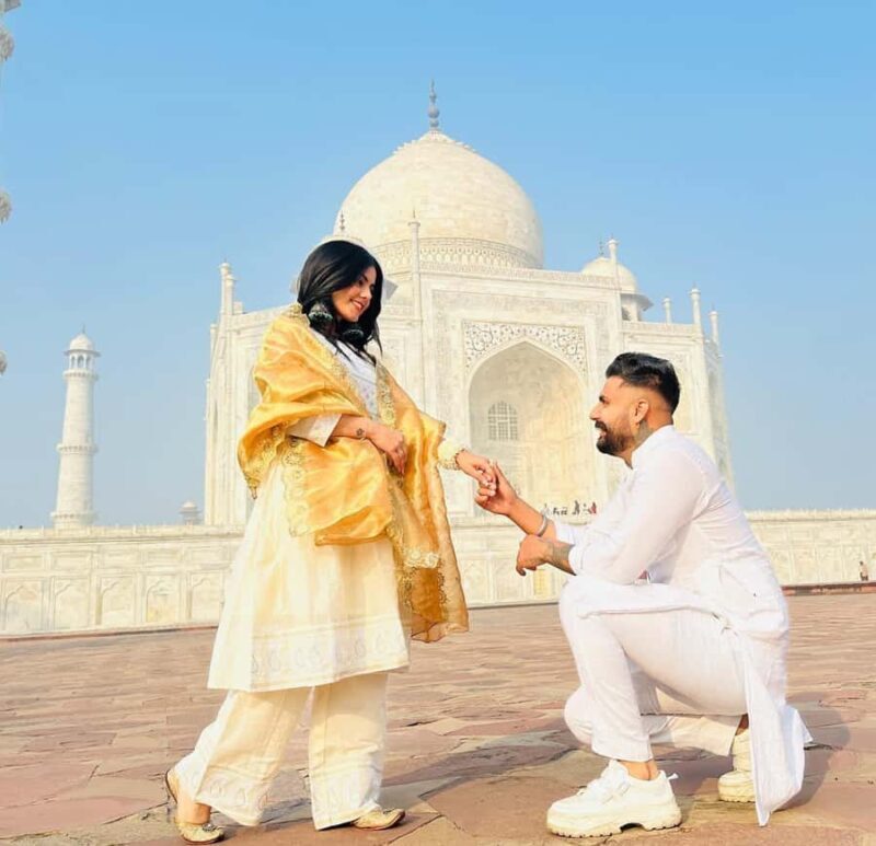 Taj Mahal Vip tickets with complimentary guide & pickup/drop - The Experience in Detail