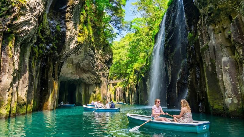 Takachiho Gorge and Scenic Train Day Trip (including boat ride experience) - The scenic train adds a second kind of view