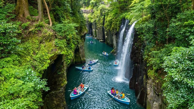 Takachiho Gorge and Scenic Train Day Trip (including boat ride experience) - Who should choose this Takachiho day trip?