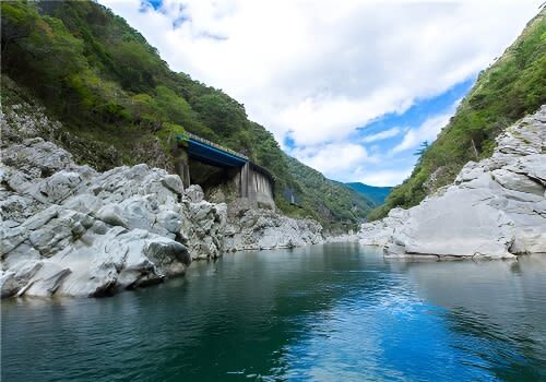 Takamatsu: Iya Valley, Oboke Gorge & Naruto Whirlpools Adventure - Naruto Strait: the tide sets the stage