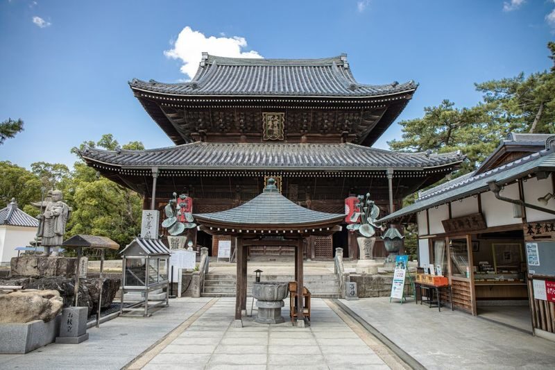 Takamatsu Private Day Tour: Kotohira Shrine/Takaya Shrine/Naruto Whirlpools/Shikoku Aquarium (Customize Your Itinerary) - Build a route, not a checklist