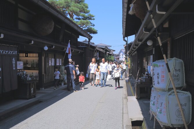Takayama/Furukawa Tour Photoshoot by Professional Photographer - Pricing and Availability