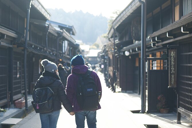 Takayama/Furukawa Tour Photoshoot by Professional Photographer - Date and Travelers Information