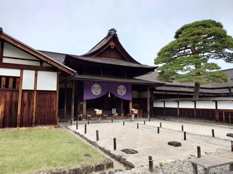 Takayama & Shirakawa-go One Day Tour from Takayama - Lunch is your own choice