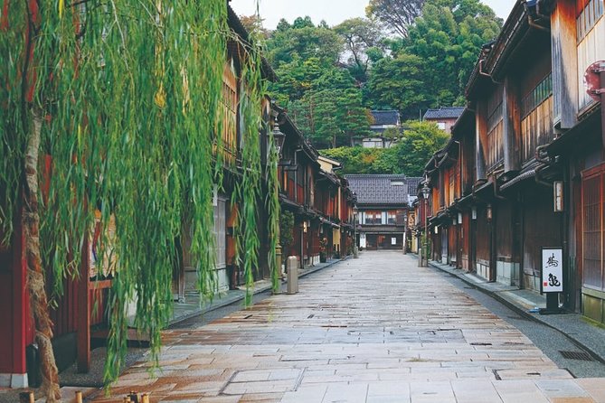 Takayama to Kanazawa Private Transfer With Stop at Shirakawa - Overview & Benefits
