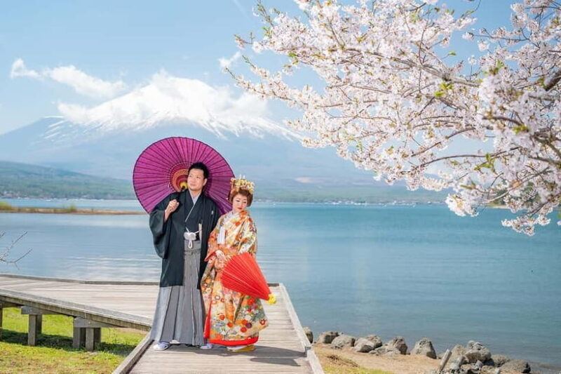 Take a Photo in a Kimono with Mt. Fuji in the Background - A Closer Look at the Experience