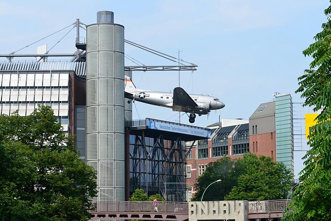 Take the U Train: An Audio Story of Berlins Oldest Elevated Railway Line - Overview of the U Train Experience