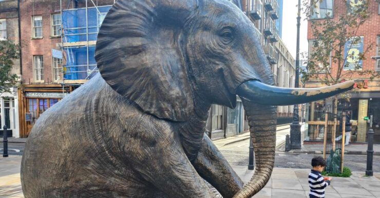 Take Your Time Private London Walking Tour - Explore the Vibrant Art Scene of the City