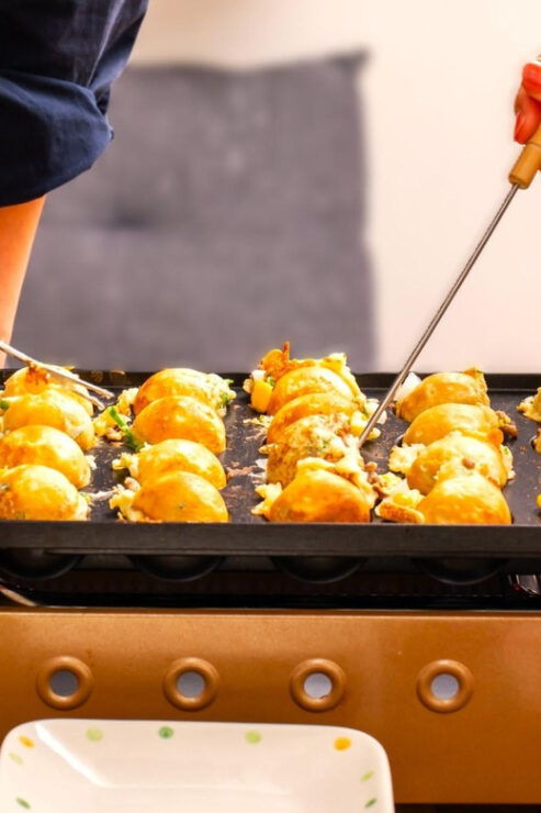 Takoyaki Cooking Experience in Kabukicho, Shinjuku - Cooking Details