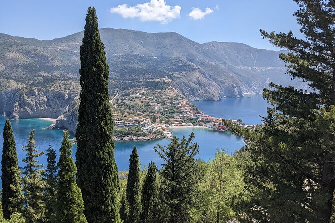 Tales of Kefalonia: Castles, Villages and Gastronomic Traditions - Tasting the Local Wines