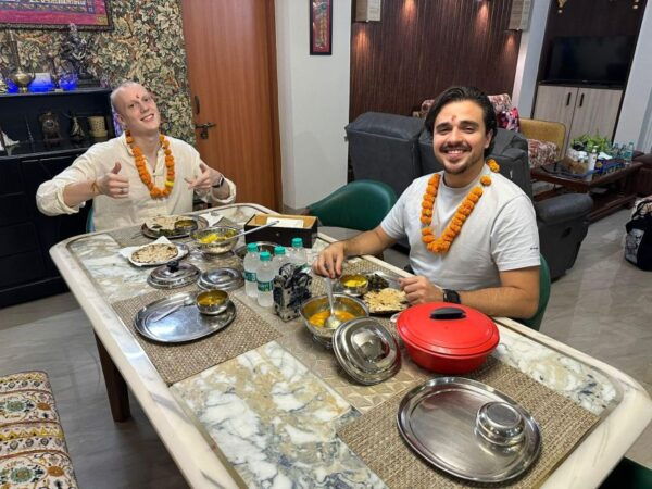 Talk to Locals and Enjoy Home Cooked 3-Course Meal in Delhi - Guide Information
