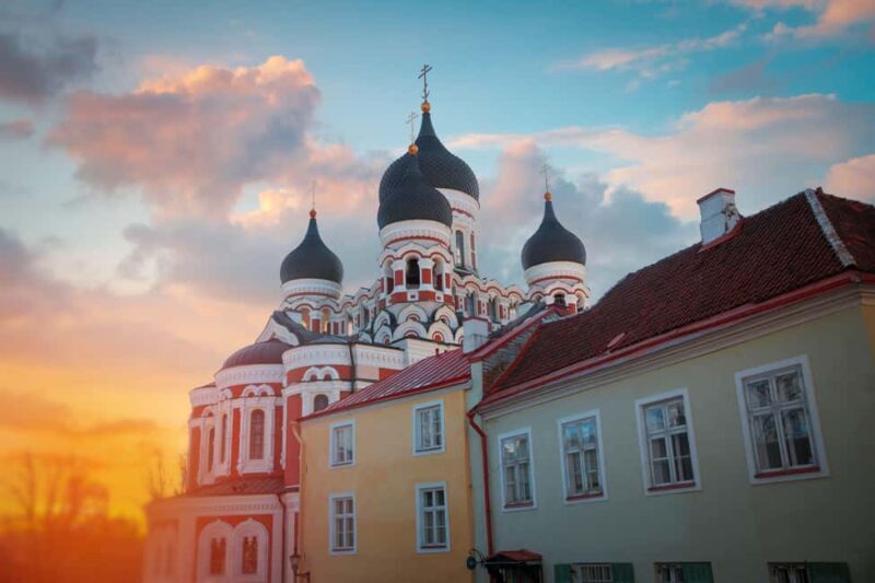 Tallinn: 2-hour Best Intro Walking Tour with a Local - Exploring Tallinn in Just 2 Hours: The Best Intro Walking Tour with a Local