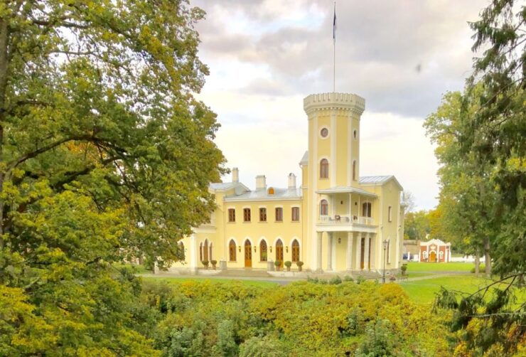 Tallinn: Half-Day Private Estonian Waterfalls - Tour Duration and Guide Availability