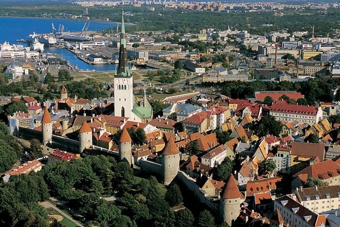 Tallinn Old Town Walking Tour - Landmarks Covered