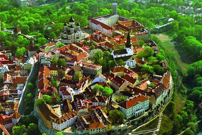 Tallinn Shore Excursion: Tallinn Sightseeing Tour by Coach and Foot - Itinerary