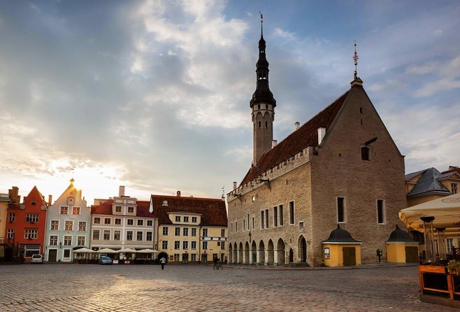 Tallinn Walking Tour: Discover Old Town & Historic Landmarks - Good To Know