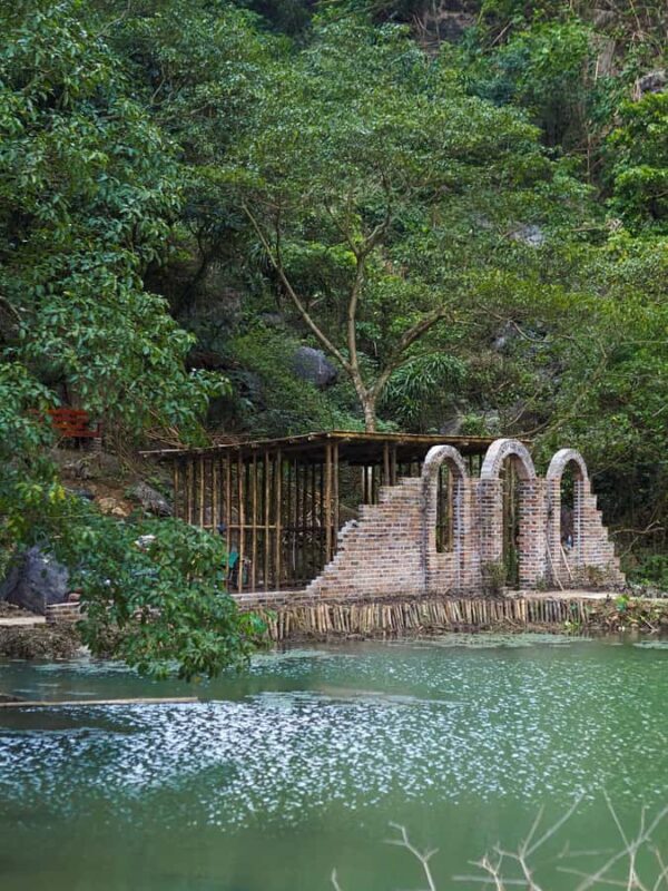 Tam Coc: Dundj Cave Boat Trip & Hidden Valley Experience - Value and Cost Analysis