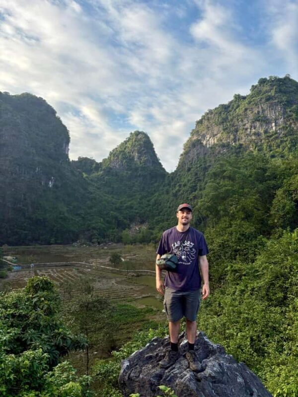 Tam Coc: Dundj Cave Boat Trip & Hidden Valley Experience - Good To Know