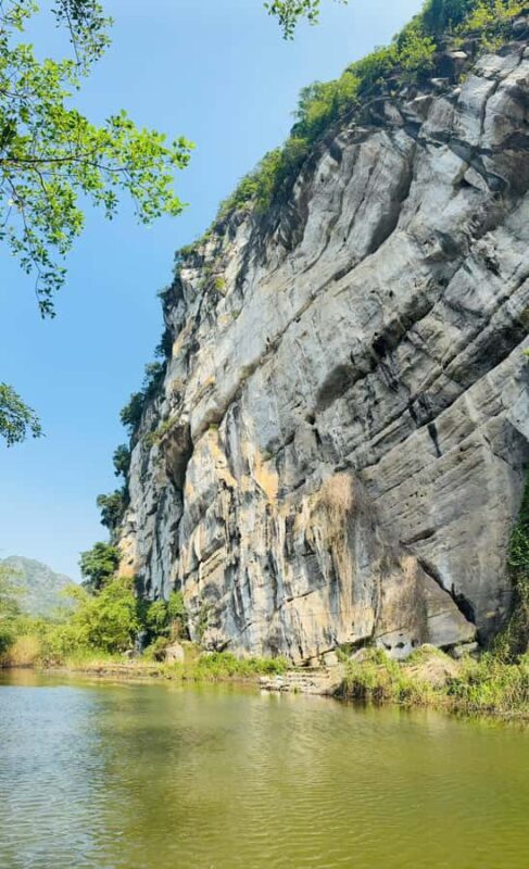 Tam Coc: Dundj Cave Boat Trip & Hidden Valley Experience - Practical Details & Tips