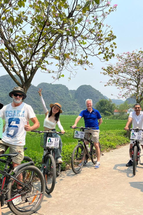 Tam Coc - Mua Cave - Hoa Lu - Biking Visit Local Family - Biking Through Tam Coc