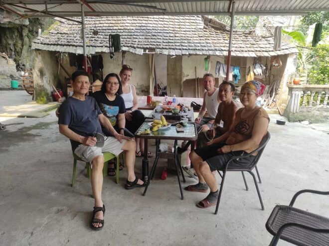Tam Coc - Mua Cave - Hoa Lu - Biking Visit Local Family - Boat Cruise on Ngo Dong River
