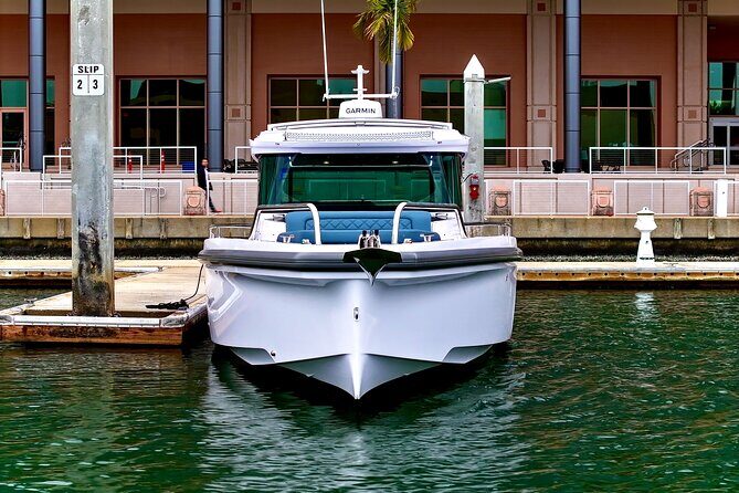 Tampa Luxury Private Charter Rental: 38' Boat Rental with Captain - What Makes This Stand Out?