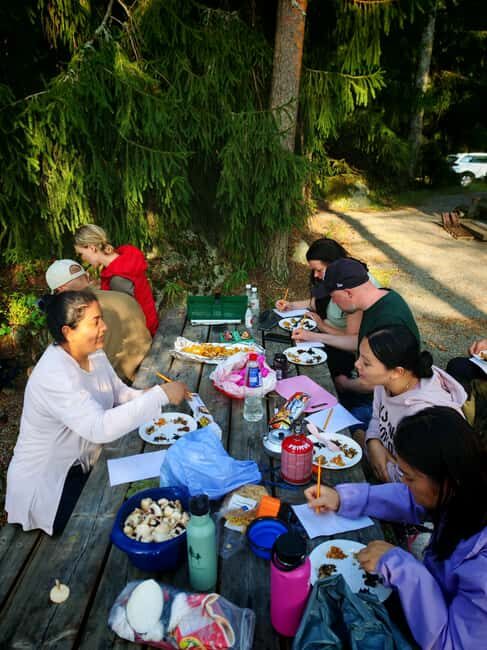 Tampere: Mushroom Picking and Tasting Tour with Meal - Mushroom Tasting: Savoring Nature’s Bounty